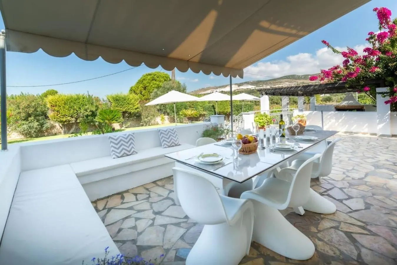Villa Zephyros, 7 Minute Walk To Eglina Beach Minia