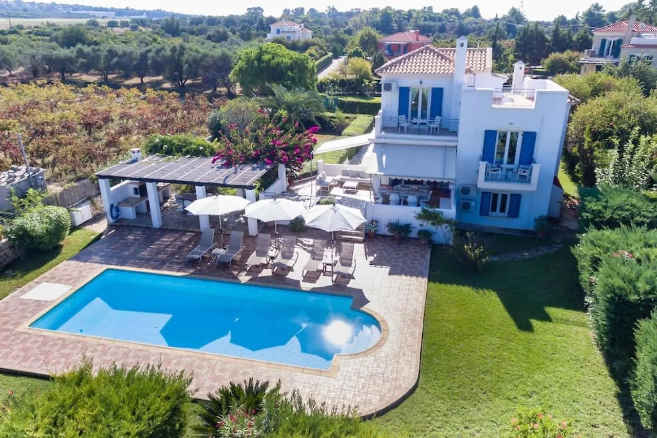 Villa Zephyros, 7 Minute Walk To Eglina Beach Minia