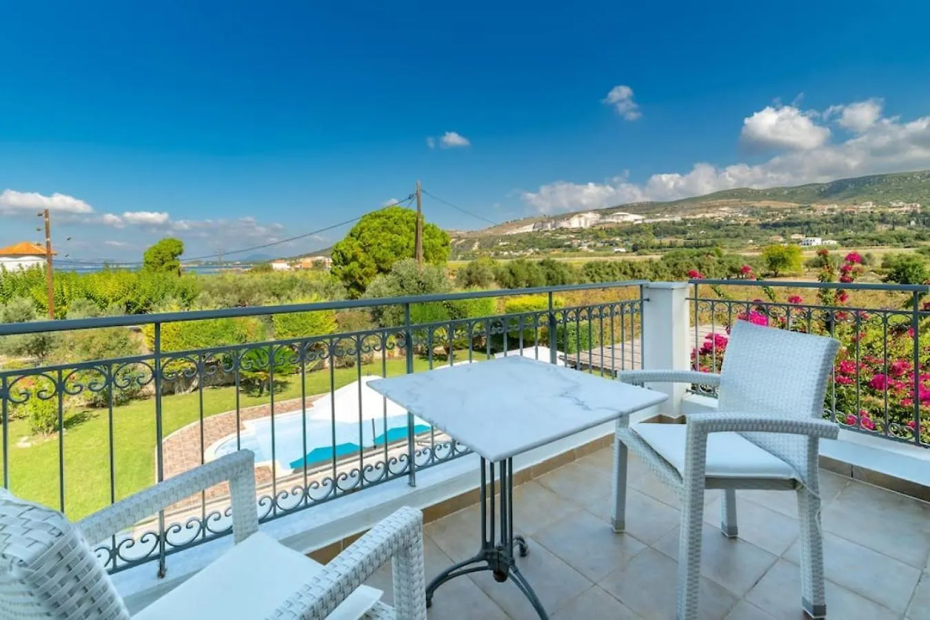 Villa Zephyros, 7 Minute Walk To Eglina Beach Minia