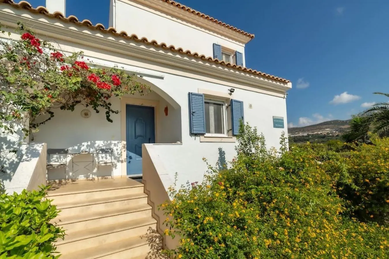 Villa Zephyros, 7 Minute Walk To Eglina Beach Minia