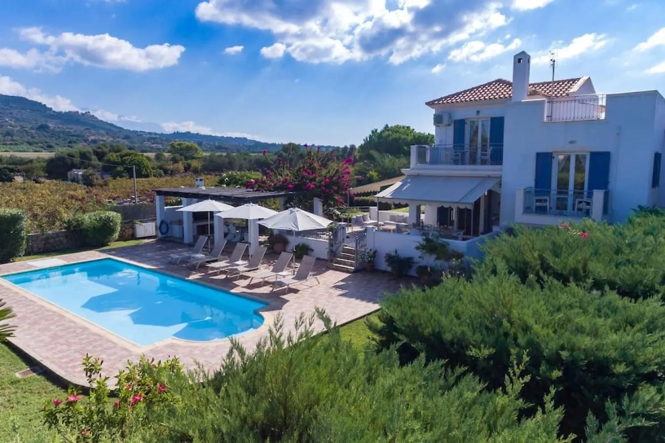 Villa Zephyros, 7 Minute Walk To Eglina Beach Minia