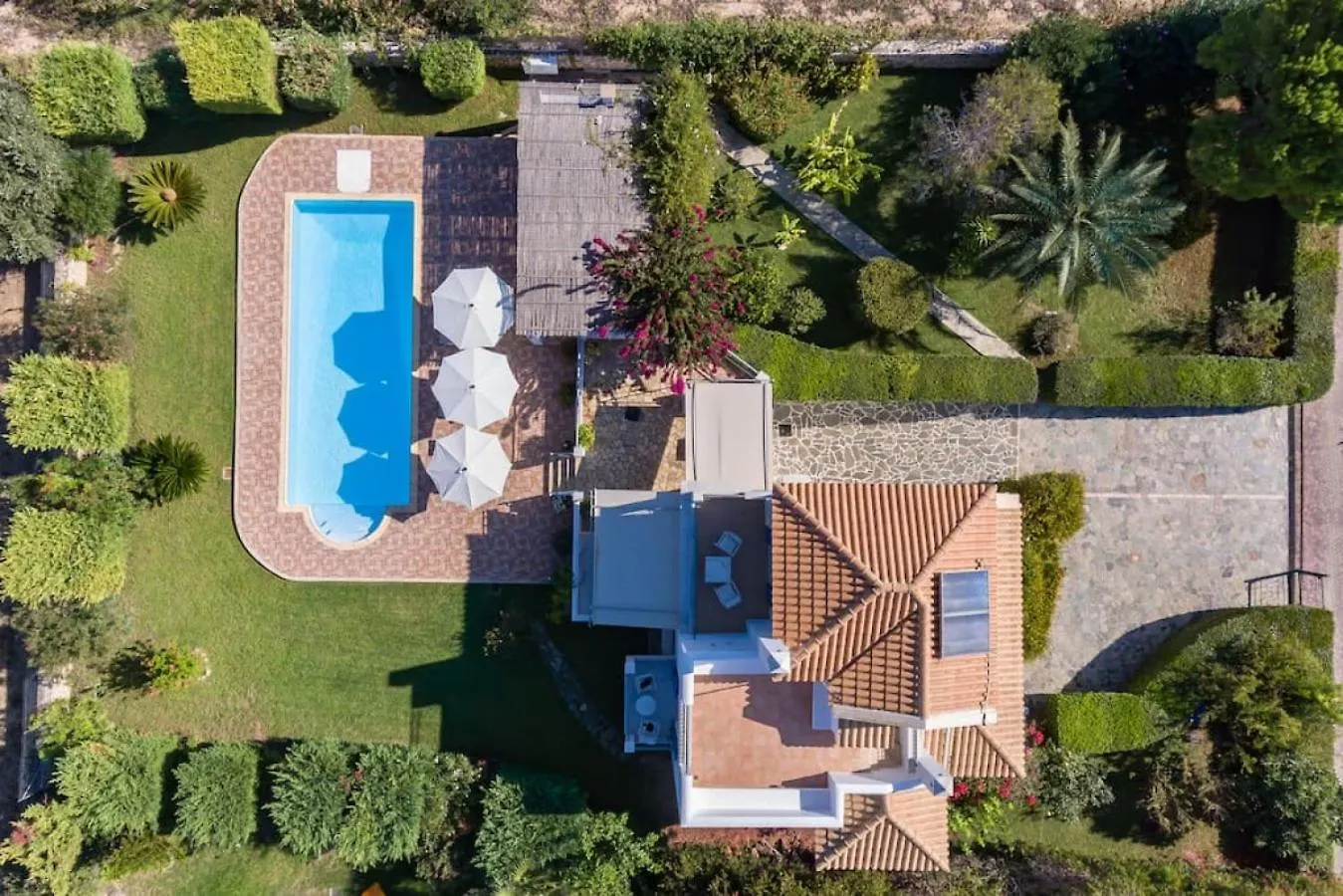 Villa Zephyros, 7 Minute Walk To Eglina Beach Minia